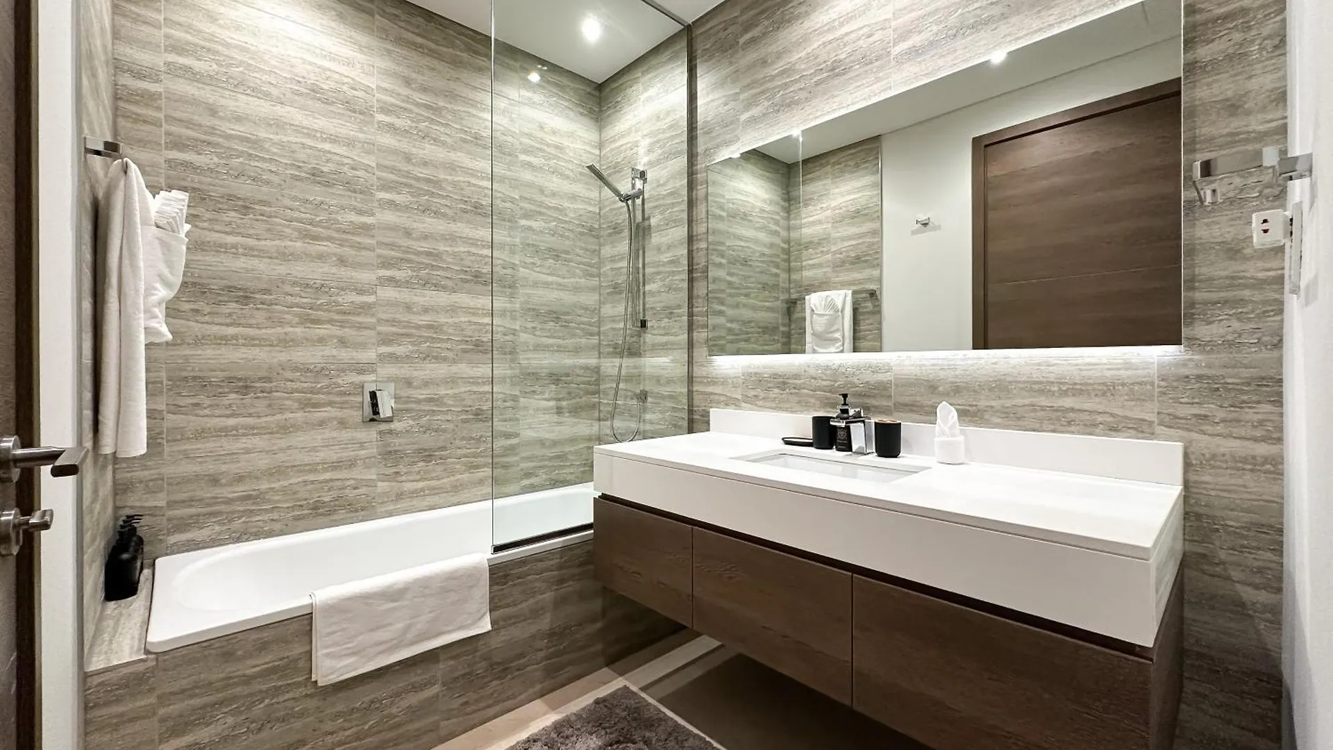 شقة Trophy-Luxurious Living W Serene Sea Blends View دبي